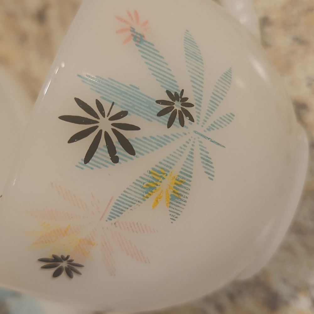 Federal Glass Milk Glass Cups And Snack Trays - Picture 5 of 5
